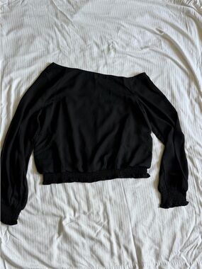 Pink Lily Black Off-the-Shoulder Long Sleeve Crop Top never worn .